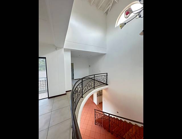 5 BEDROOM FREESTANDING TO LET IN BEN FLEUR